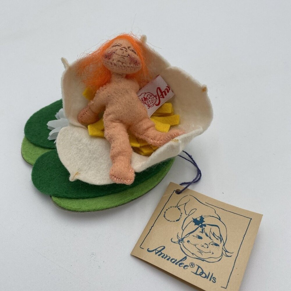 Vintage Annalee Dolls 3” Baby on A Lilly Pad 1991  Made in USA